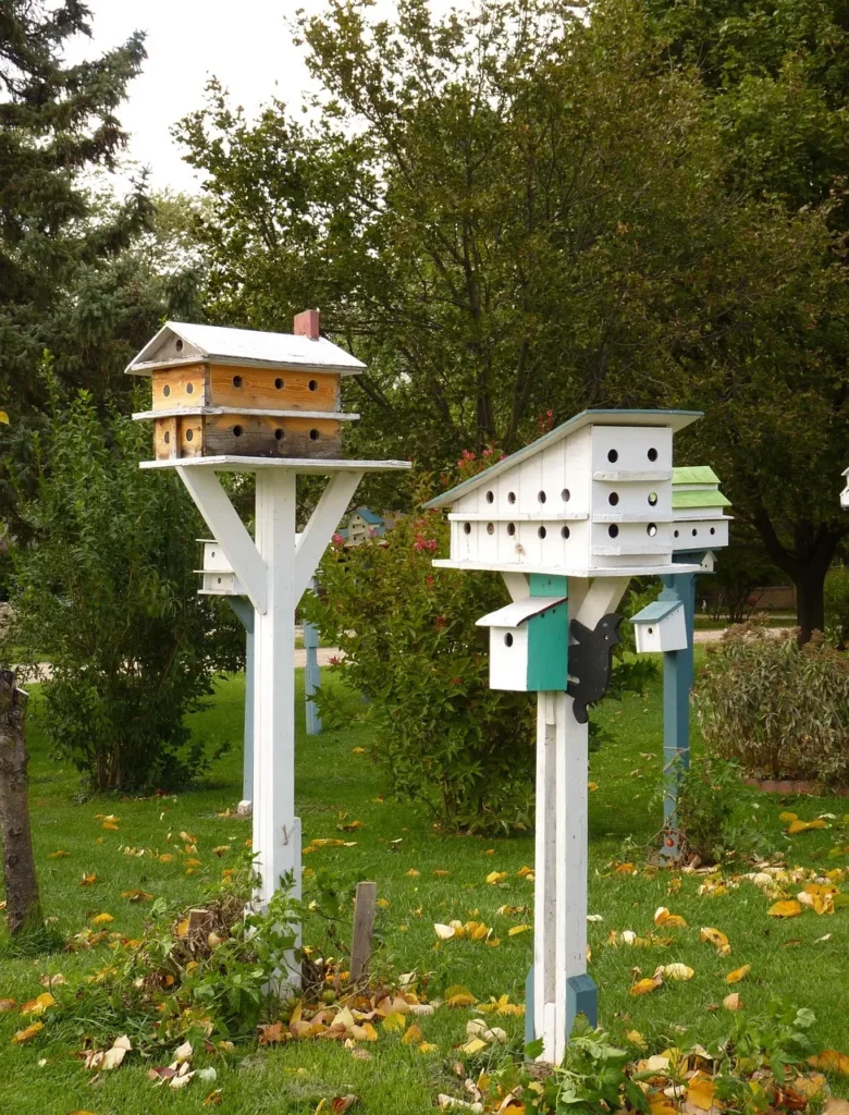 25 Easy DIY Garden Projects to Transform Your Yard imgi 45 birdhouse 2147822 1280